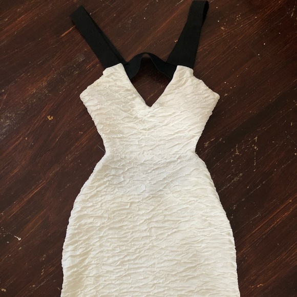 White body con dress - Picture 4 of 4